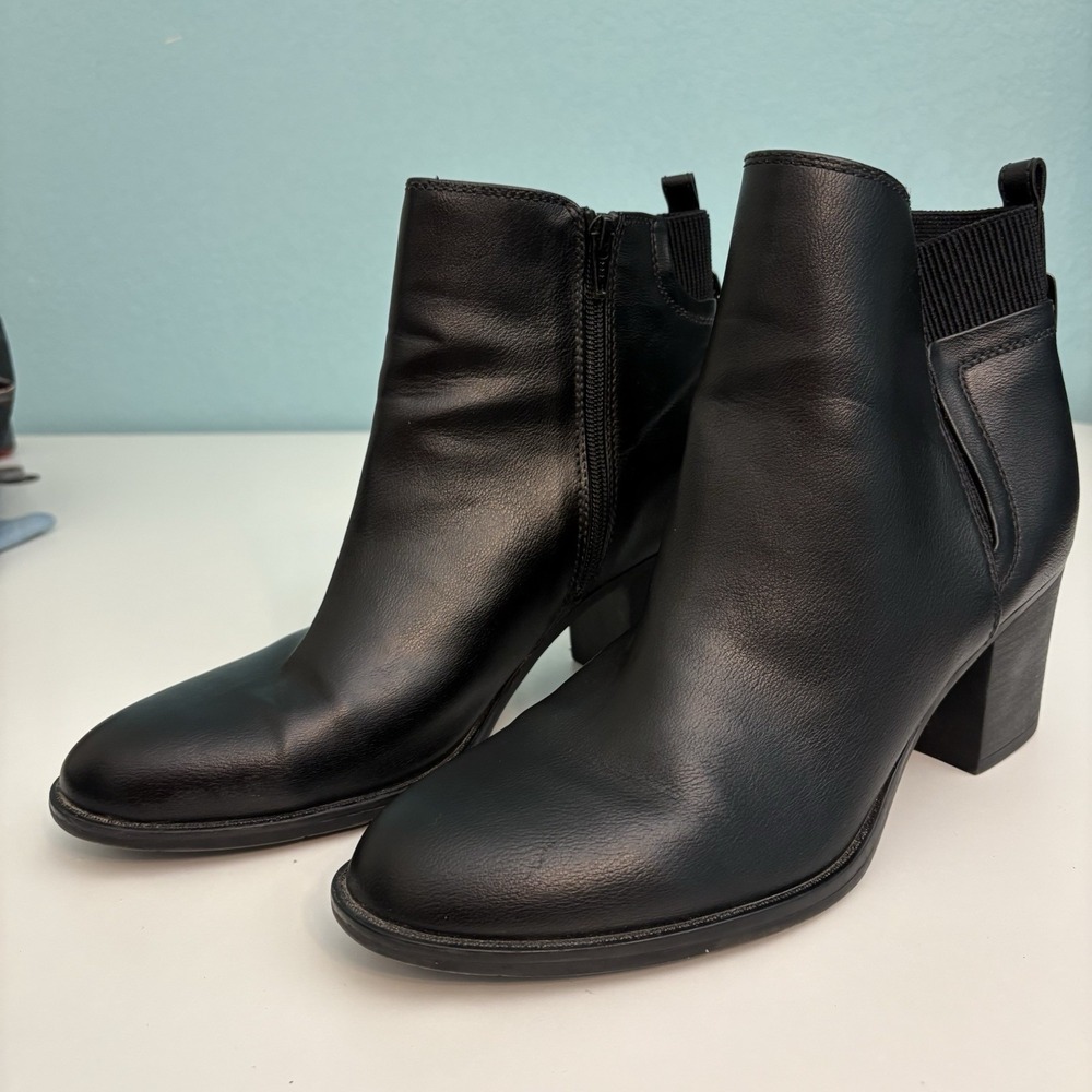 Baretraps Posture Ankle Boots Womens 10M Black  Rhoslyn Zip up Buckle Block Heel